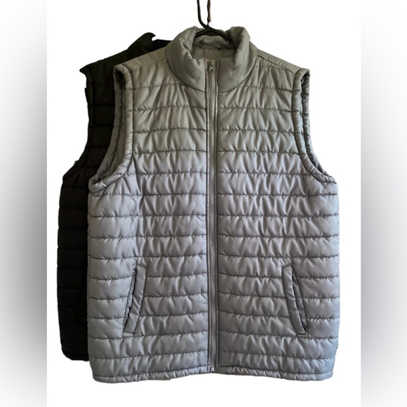 MEN’GREY VEST BY JACKSON HOLE - Picture 2 of 4